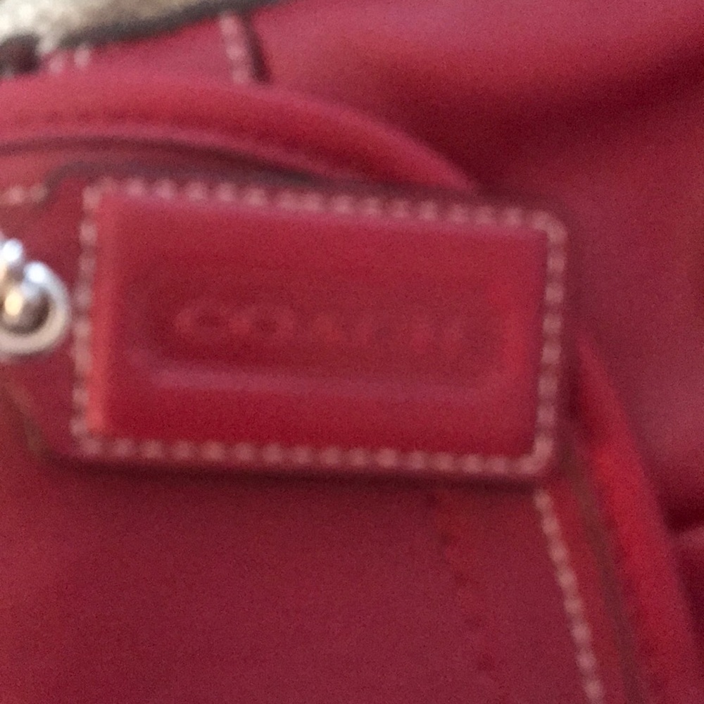 Handbag - Picture 2 of 3